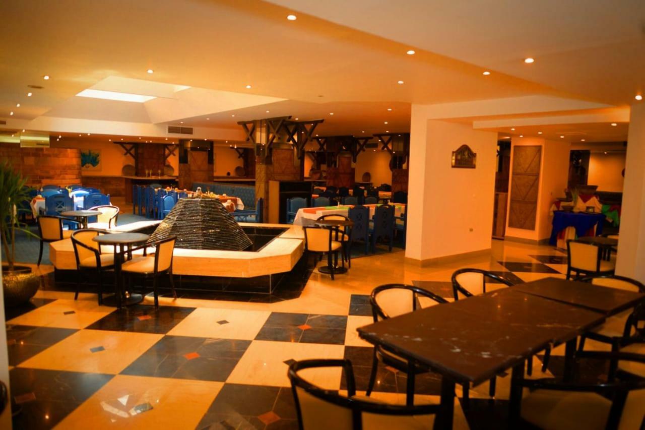 Cleopatra Hotel Assuão Exterior foto